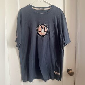 VINTAGE "Canadian Airways Limited" T-shirt.